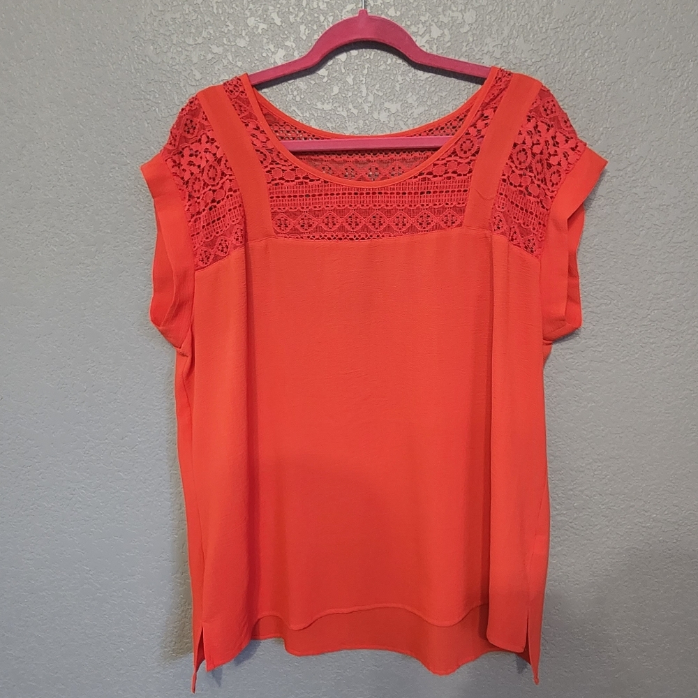 Women's Top